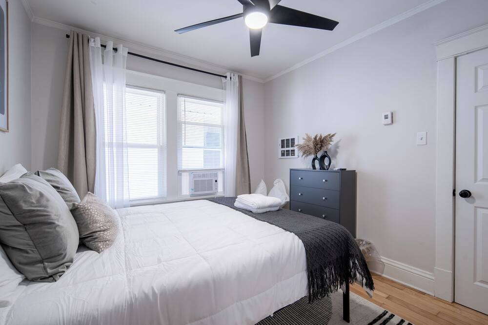 Photo of Bedroom in Albany