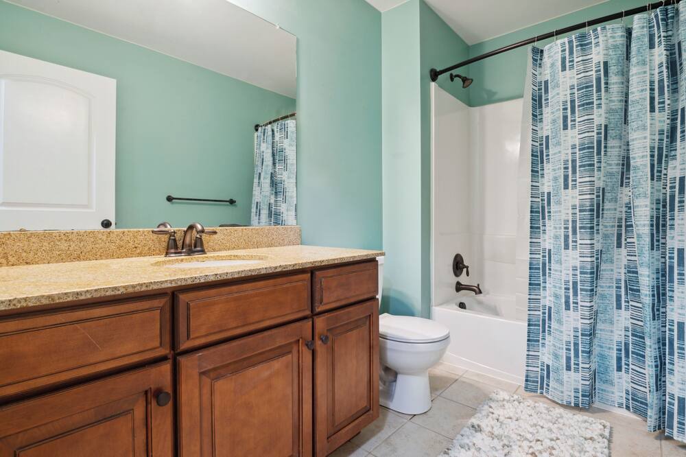Photo of Bathroom in Newark
