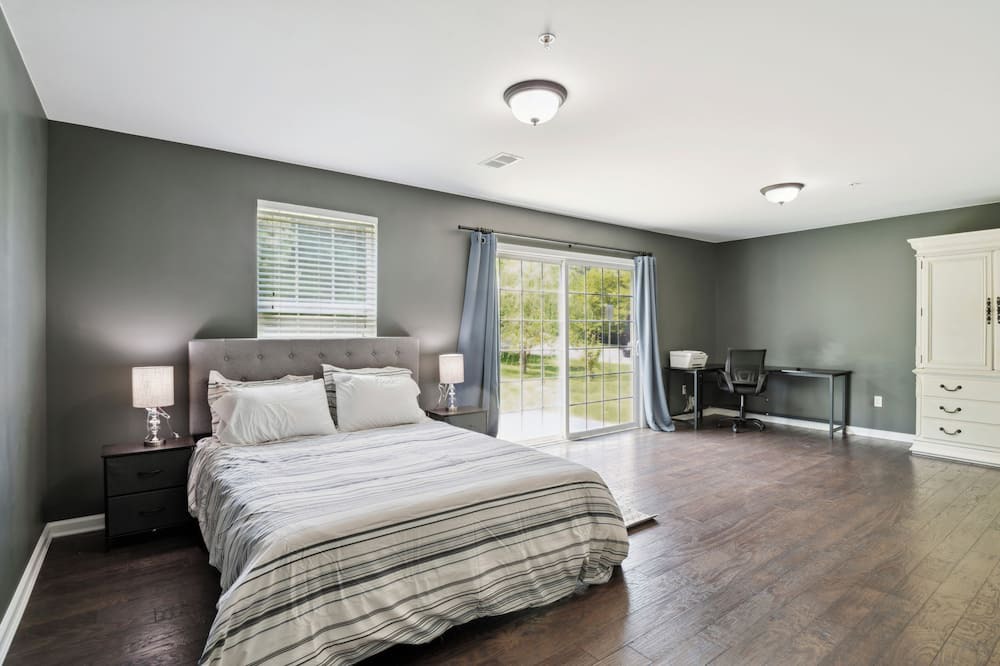 Photo of Bedroom in Newark