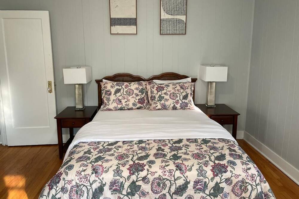 Photo of Bedroom in Albany