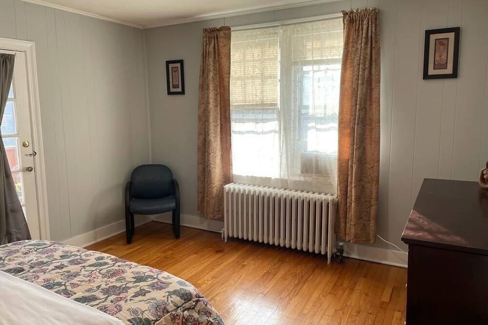 Photo of Bedroom in Albany