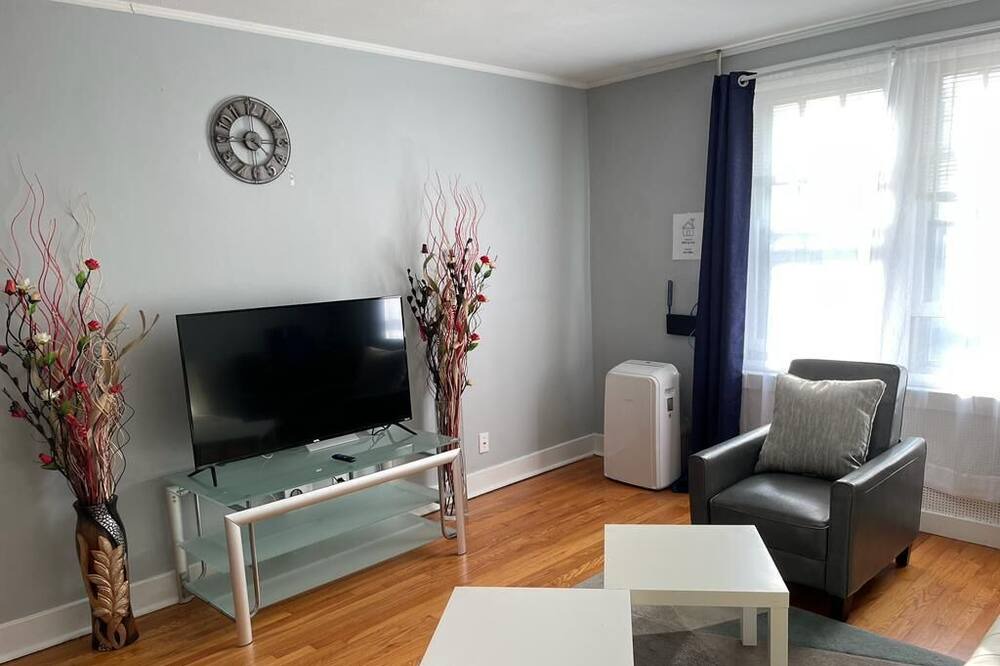 Photo of Livingroom in Albany