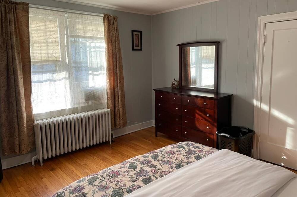 Photo of Bedroom in Albany