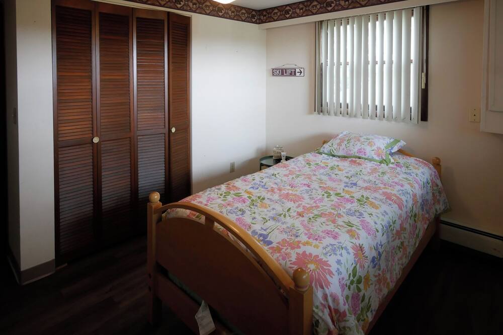Photo of Bedroom in Skaneateles