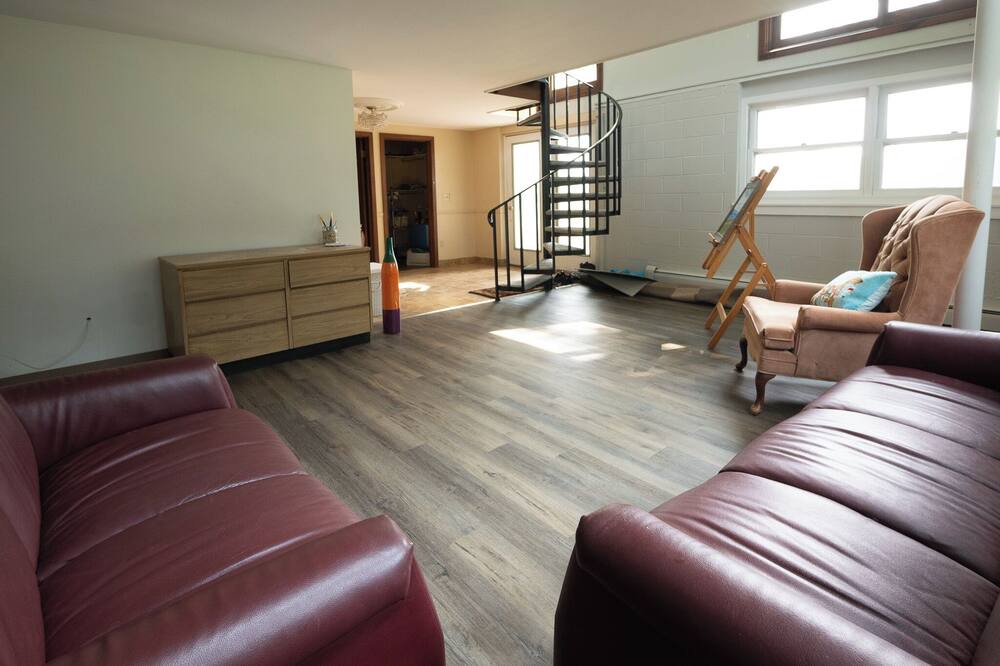 Photo of Livingroom in Skaneateles