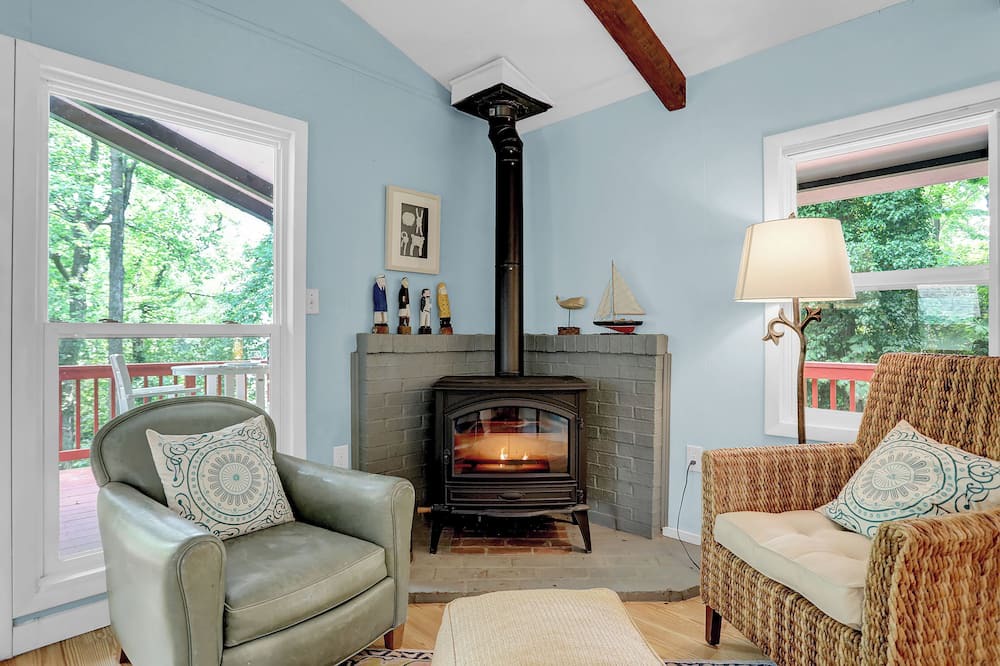 Photo of Livingroom in Chesapeake Ranch Estates-Drum Point