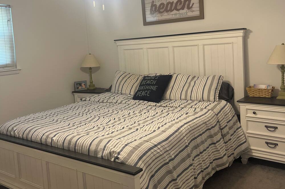 Photo of Bedroom in Village Green
