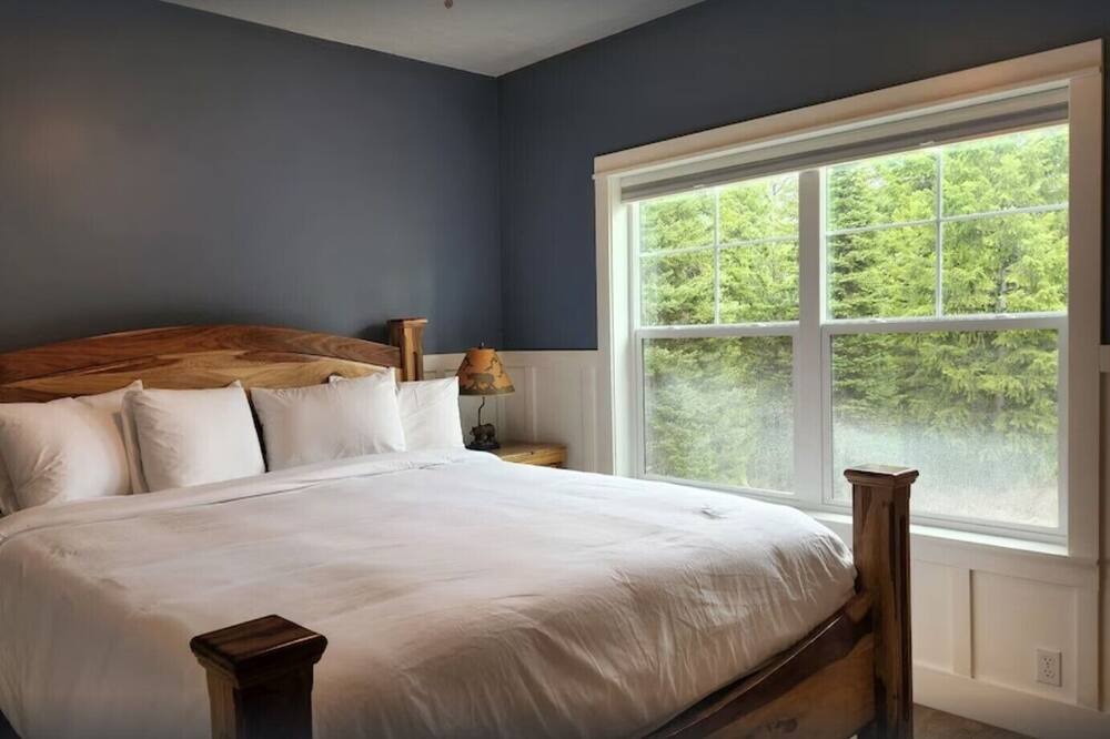 Photo of Bedroom in Martin City