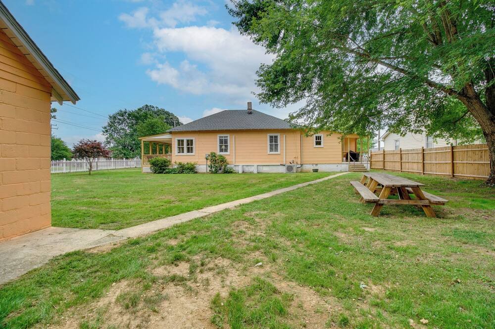 Photo of Outdoor in Issue