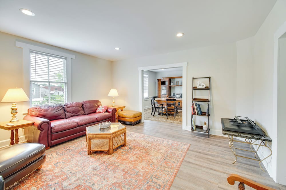 Photo of Bedroom in Issue