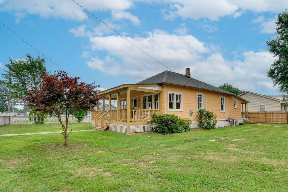 Photo of Outdoor in Issue
