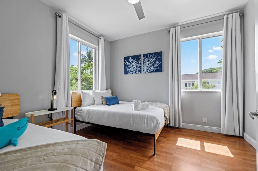 Photo of Bedroom in Tarpon River