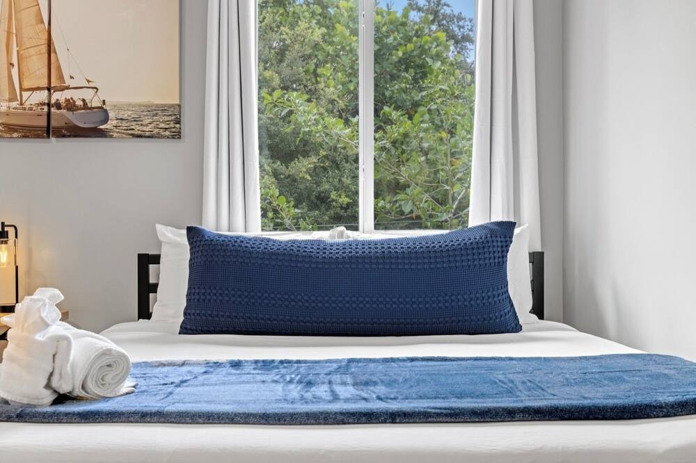 Photo of Bedroom in Tarpon River