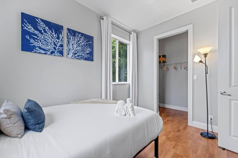 Photo of Bedroom in Tarpon River