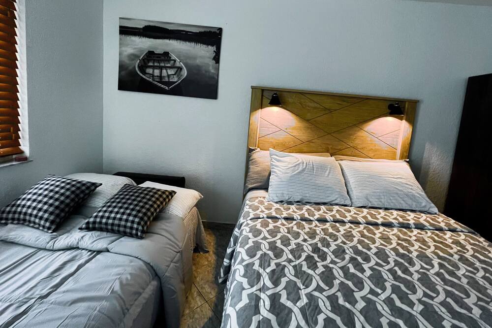 Photo of Bedroom in Hollywood