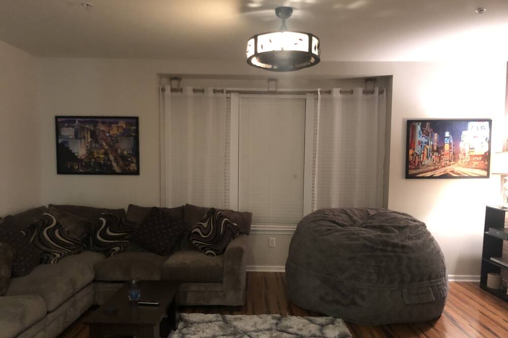 Photo of Livingroom in Long Neck
