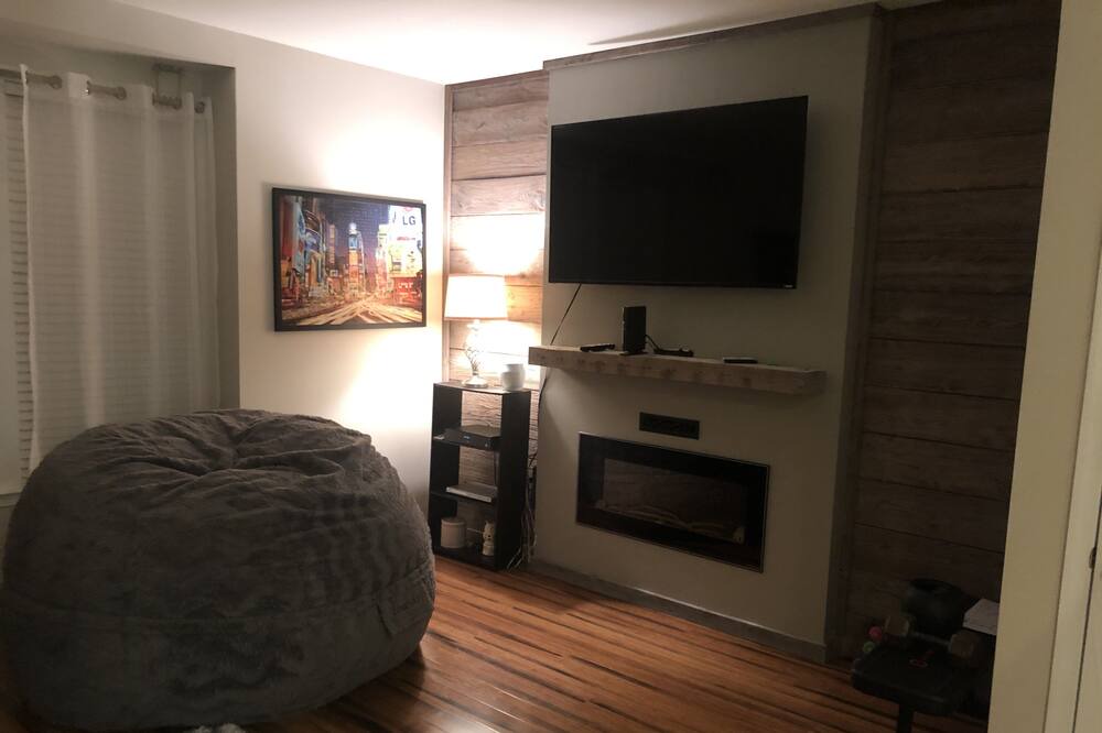 Photo of Livingroom in Long Neck