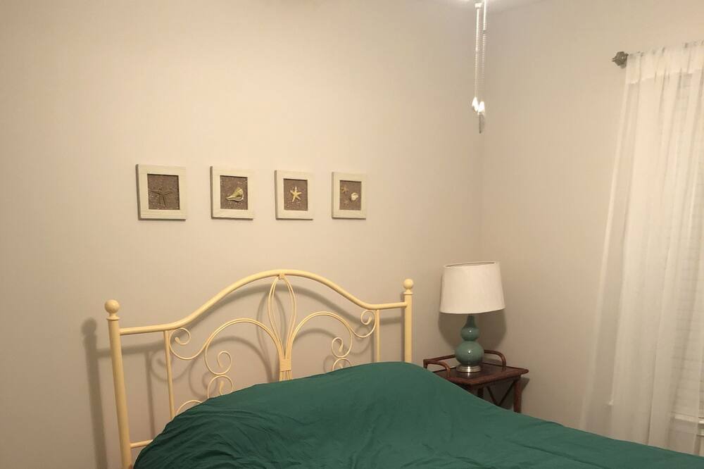 Photo of Bedroom in Long Neck