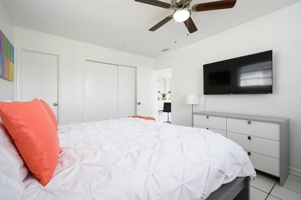 Photo of Bedroom in Driftwood