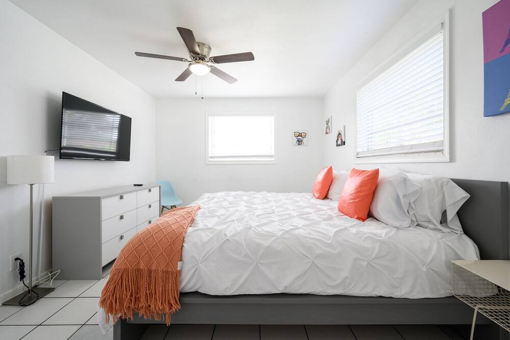 Photo of Bedroom in Driftwood