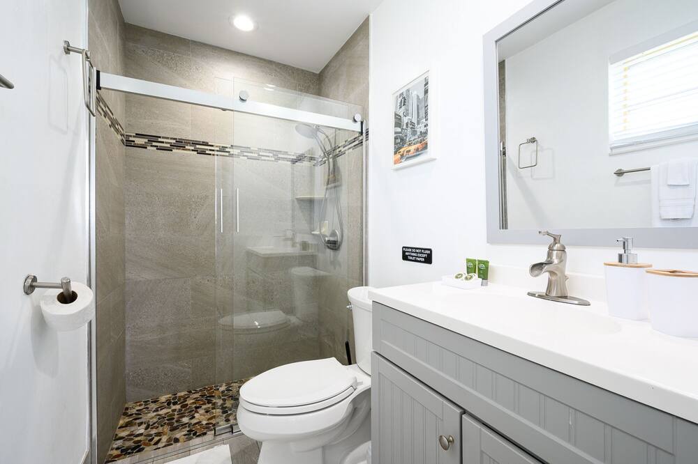 Photo of Bathroom in Driftwood