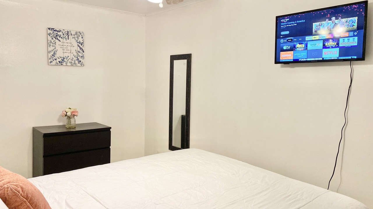 Photo of Bedroom in Coral Springs