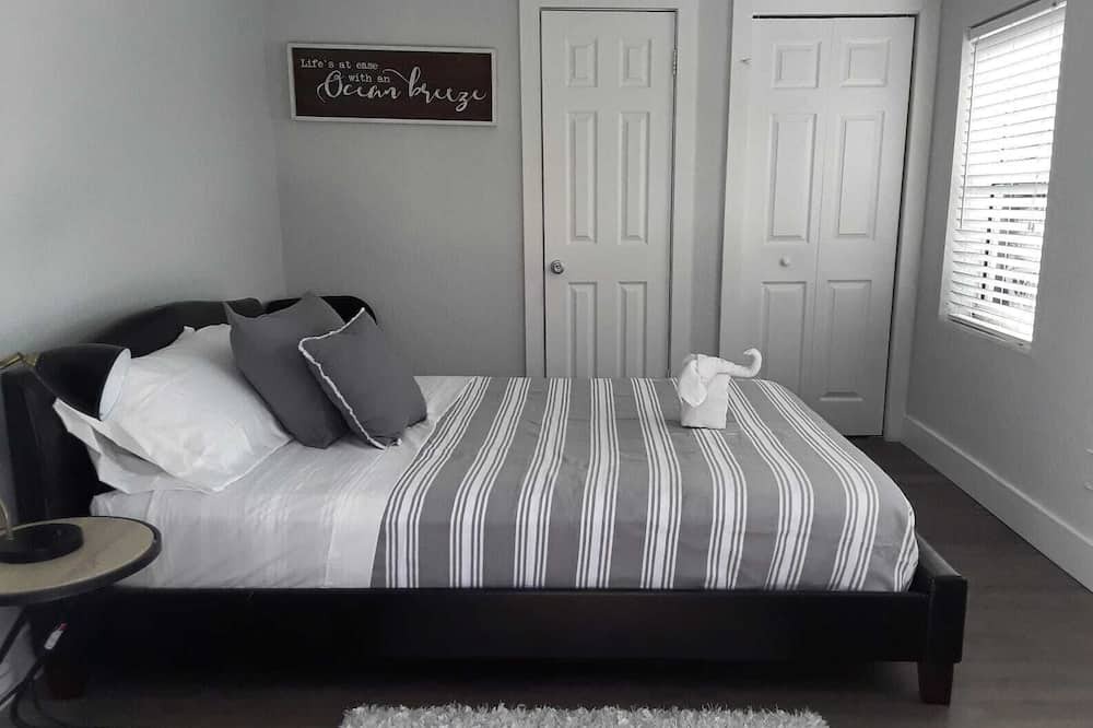 Photo of Bedroom in Highland Garden