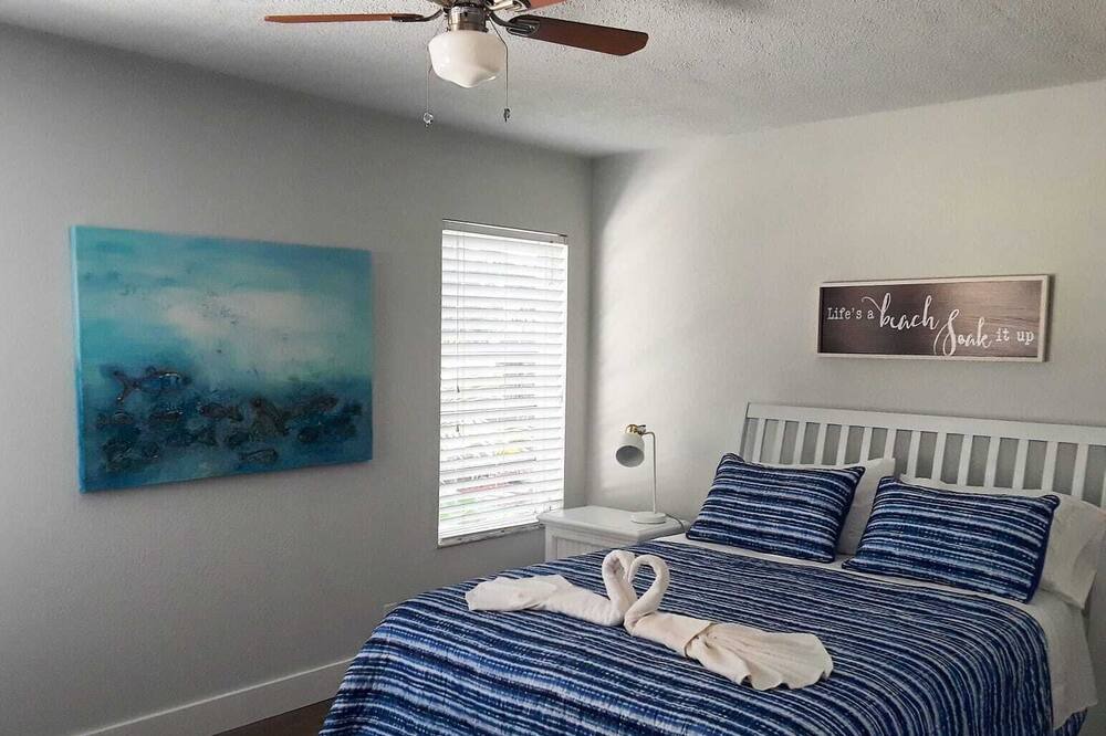Photo of Bedroom in Highland Garden