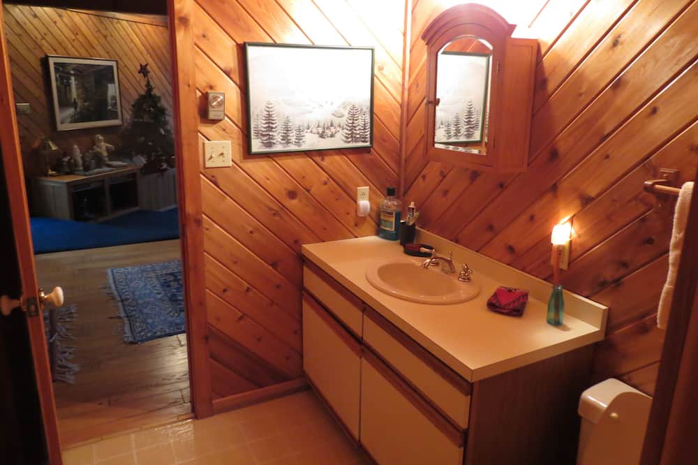 Photo of Bathroom in Jewett