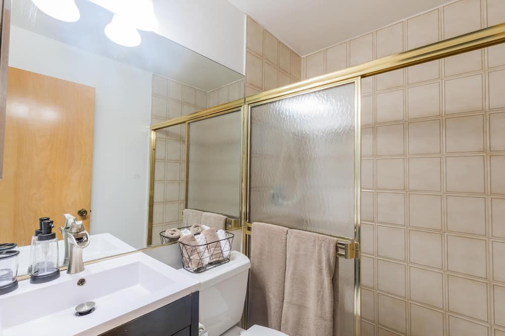 Photo of Bathroom in Lauderhill
