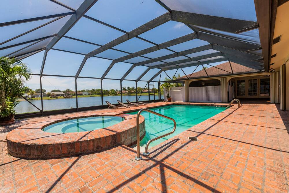 Photo of Outdoor in Lauderhill