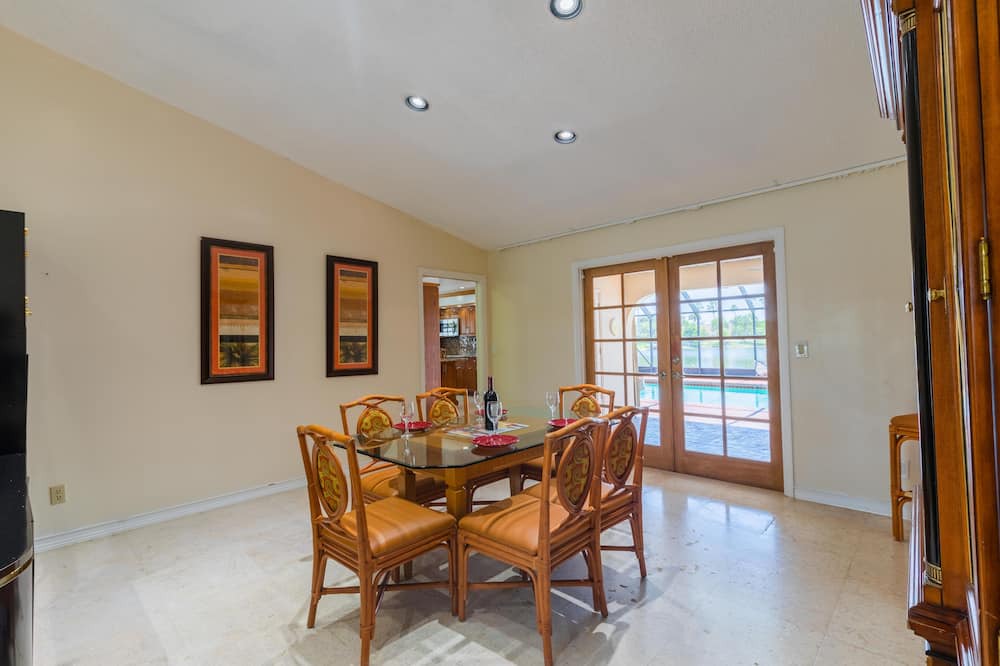 Photo of Kitchen in Lauderhill