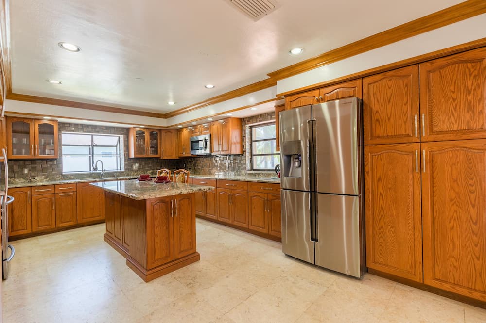 Photo of Kitchen in Lauderhill