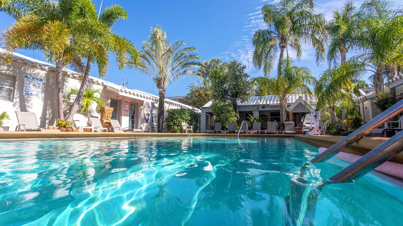 Photo of Outdoor in Hollywood Lakes