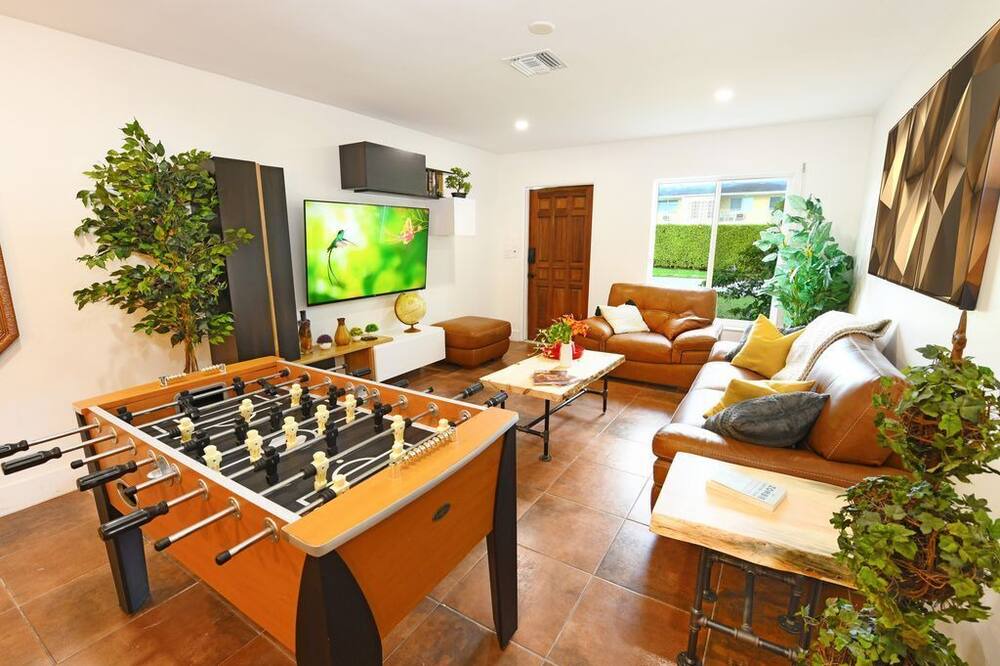 Photo of Livingroom in Coral Heights