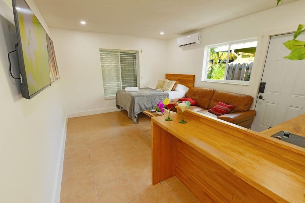 Photo of Bedroom in Coral Heights