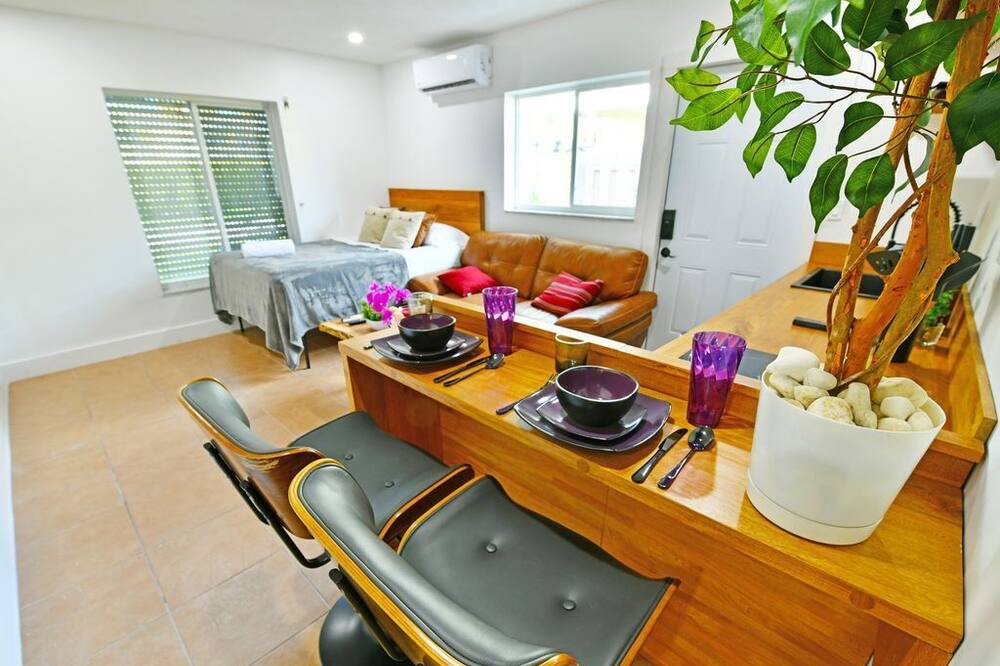 Photo of Bedroom in Coral Heights