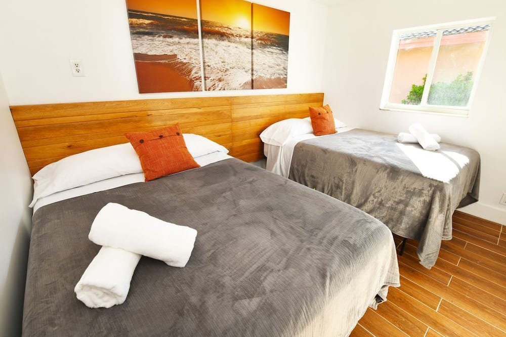 Photo of Bedroom in Coral Heights