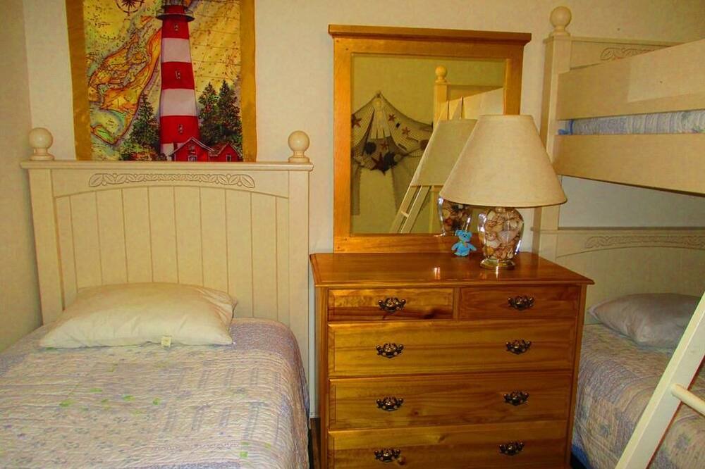 Photo of Bedroom in Assateague Pointe