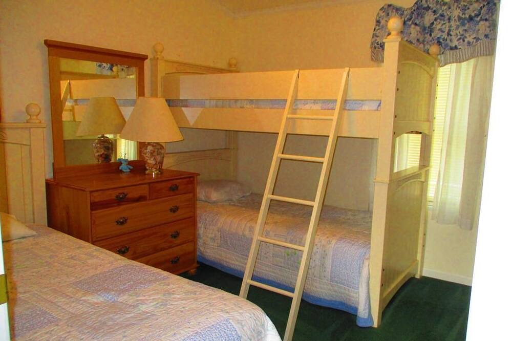 Photo of Bedroom in Assateague Pointe