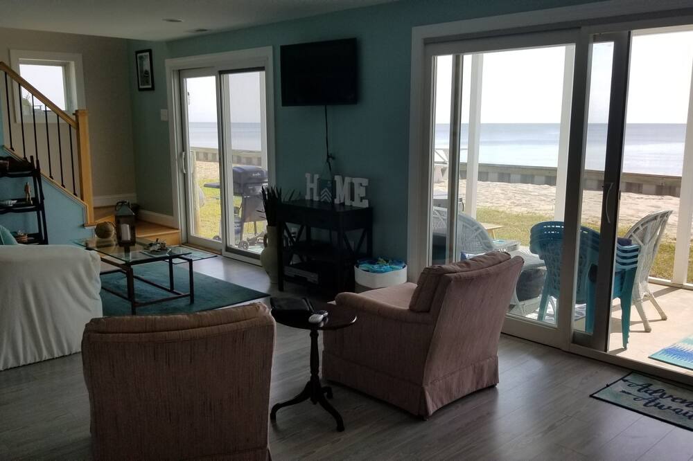 Photo of Livingroom in Point Lookout