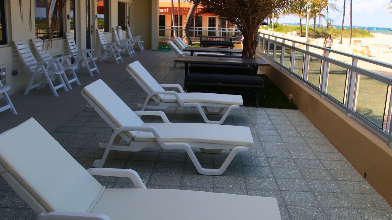 Photo of Outdoor in Hollywood