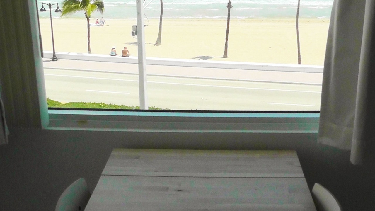 Photo of Livingroom in Central Beach