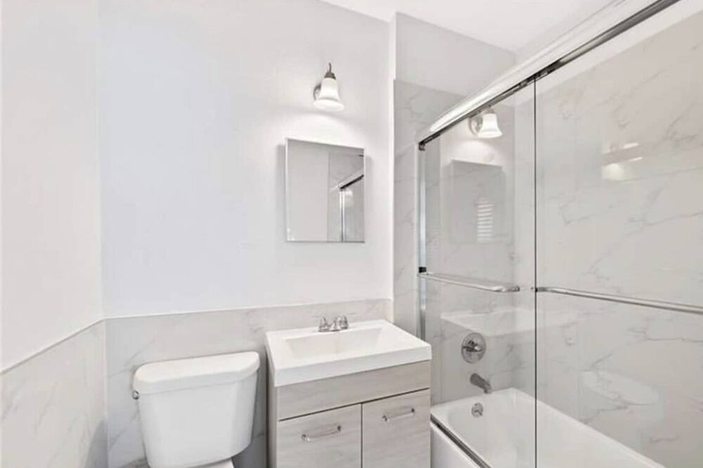 Photo of Bathroom in Victoria Park