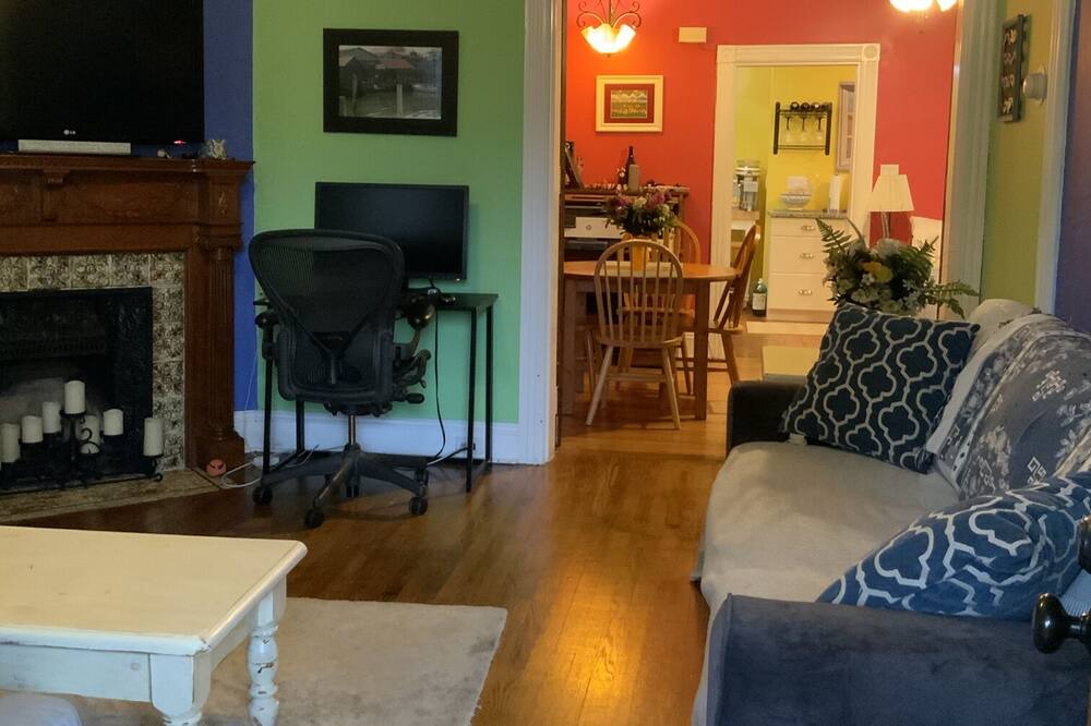 Photo of Livingroom in Ocean Grove