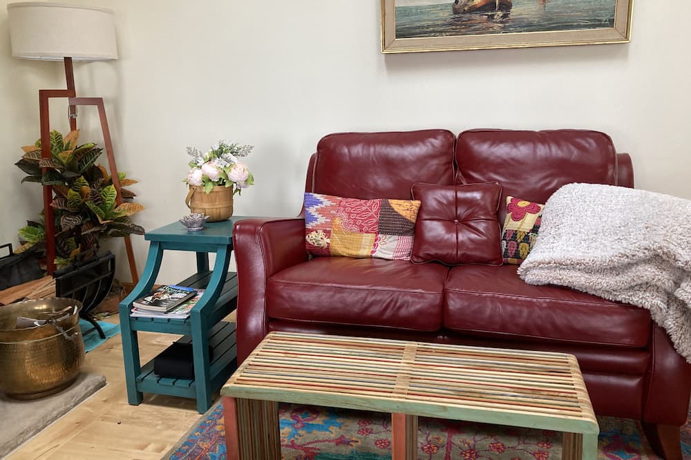 Photo of Livingroom in Earlville