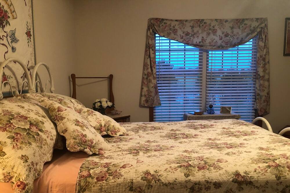 Photo of Bedroom in Milford