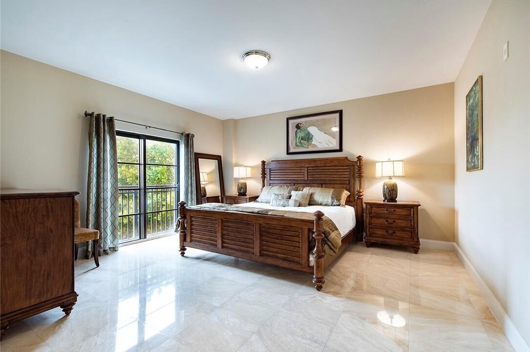 Photo of Bedroom in Lauderdale Beach
