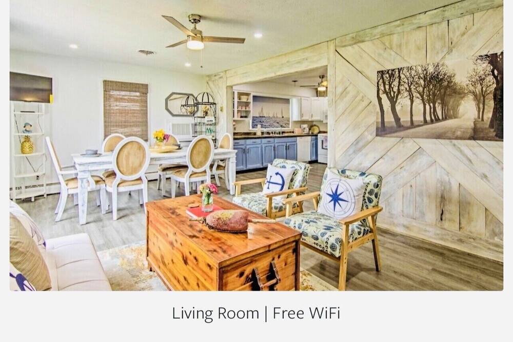Photo of Livingroom in Crocheron