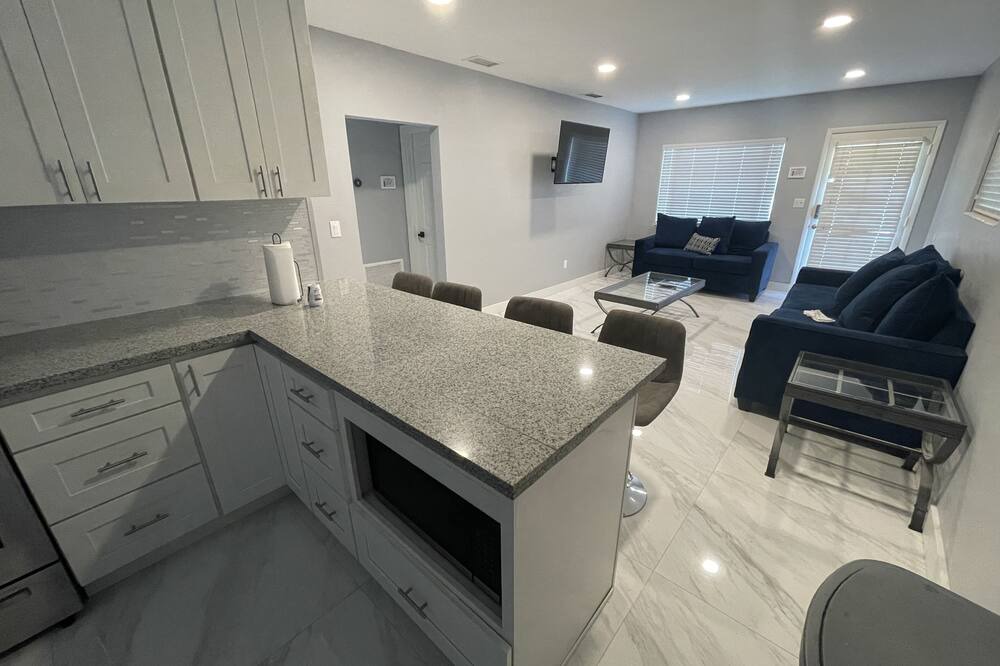 Photo of Kitchen in Poinsettia Heights